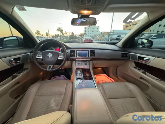2009 Jaguar Xf — foto 5 / 9