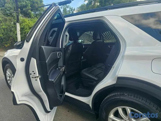2023 Ford Explorer — foto 4 / 14