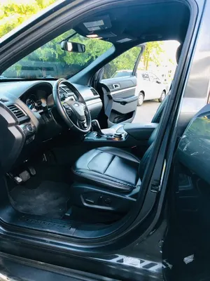 2019 Ford Explorer — foto 4 / 10
