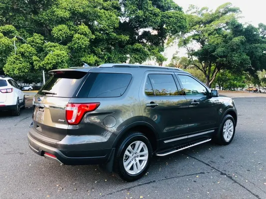 2019 Ford Explorer — foto 7 / 10