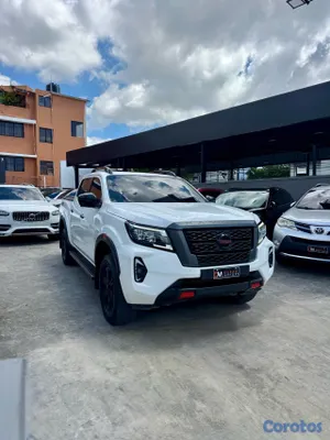 2022 Nissan Frontier — foto 3 / 13
