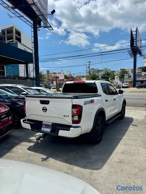 2022 Nissan Frontier — foto 7 / 13