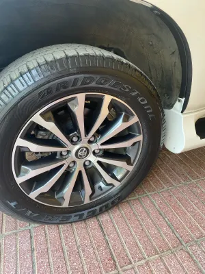 2023 Toyota Land Cruiser Prado — foto 3 / 8