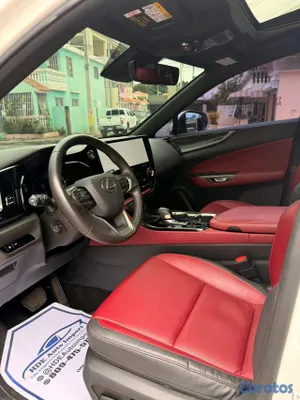 2022 Lexus NX — foto 9 / 12