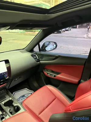 2022 Lexus NX — foto 10 / 12