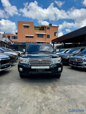 2010 Toyota Land Cruiser — foto 2 / 12