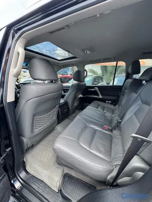 2010 Toyota Land Cruiser — foto 5 / 12