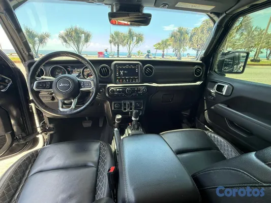 2021 Jeep Wrangler — foto 2 / 10