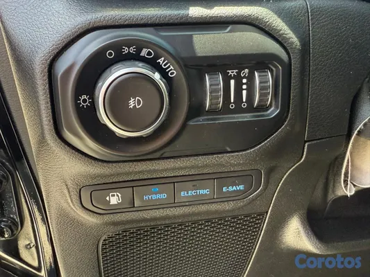 2021 Jeep Wrangler — foto 5 / 10