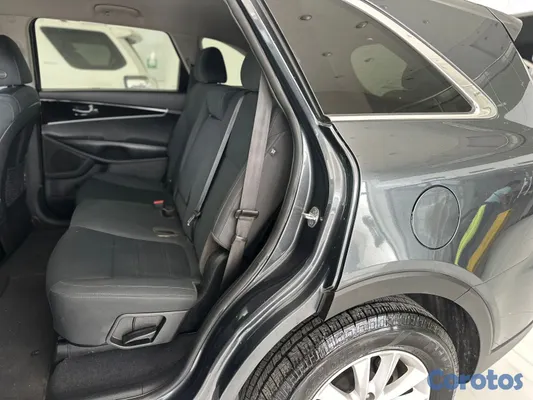 2020 Kia Sorento — foto 3 / 15