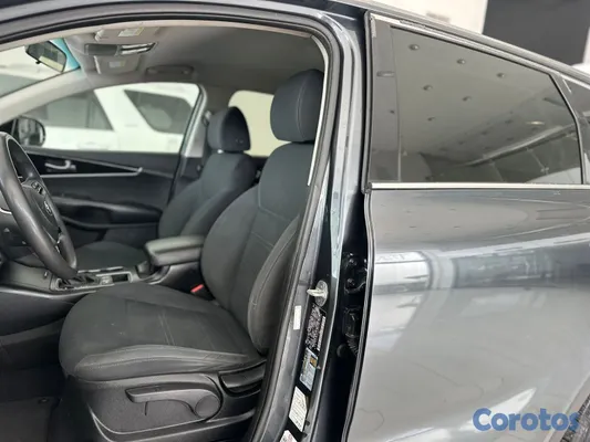 2020 Kia Sorento — foto 4 / 15