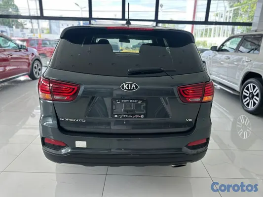 2020 Kia Sorento — foto 7 / 15