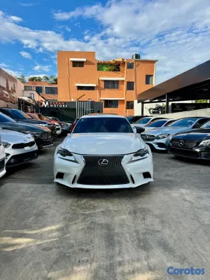 2014 Lexus Is — foto 2 / 10