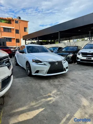 2014 Lexus Is — foto 3 / 10