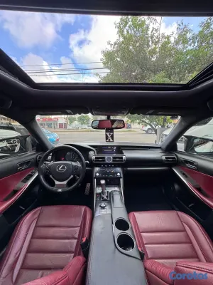 2014 Lexus Is — foto 4 / 10