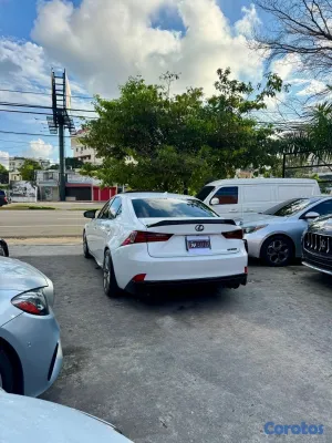2014 Lexus Is — foto 8 / 10