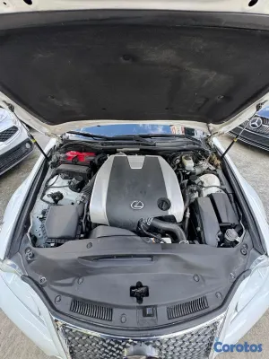 2014 Lexus Is — foto 9 / 10