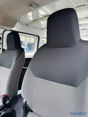 2020 Nissan NV — foto 7 / 8
