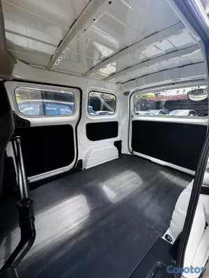 2020 Nissan NV — foto 8 / 8