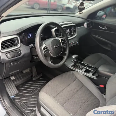 2020 Kia Sorento — foto 6 / 10