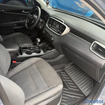 2020 Kia Sorento — foto 8 / 10