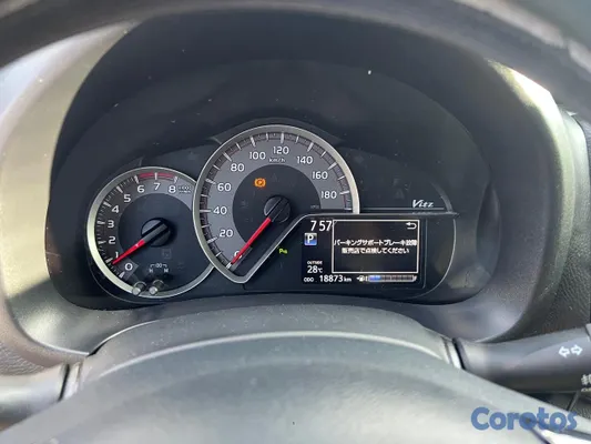 2020 Toyota Vitz — foto 4 / 6