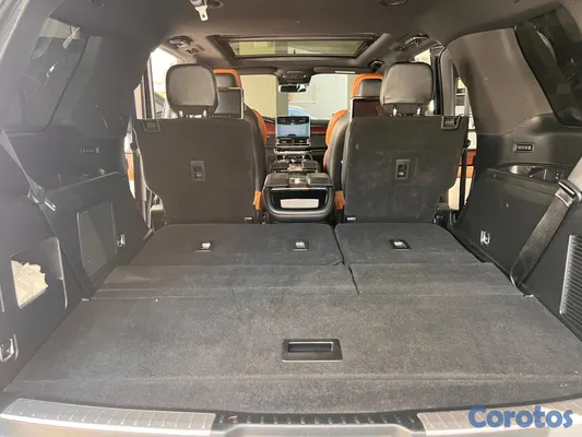 2026 Otra Lincoln Navigator — foto 10 / 13