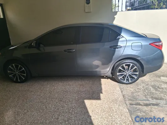2017 Toyota Corolla — foto 3 / 3