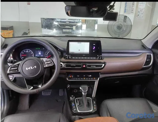 2022 Kia Seltos — foto 12 / 20