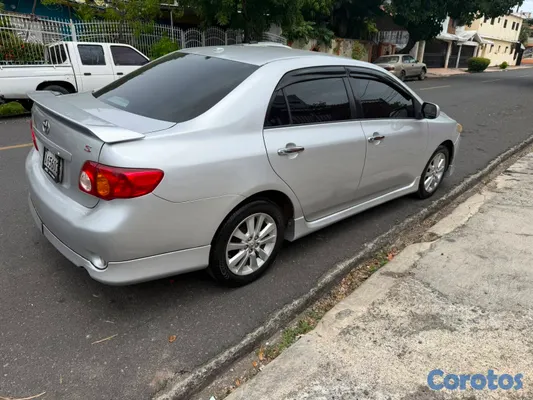 2009 Toyota Corolla — foto 7 / 11