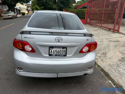 2009 Toyota Corolla — foto 8 / 11