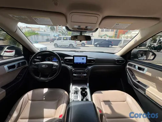 2020 Ford Explorer — foto 4 / 6