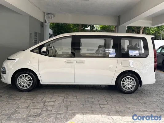 2026 Hyundai Staria — foto 5 / 15