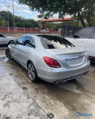 2017 Mercedes-Benz Clase C — foto 3 / 9