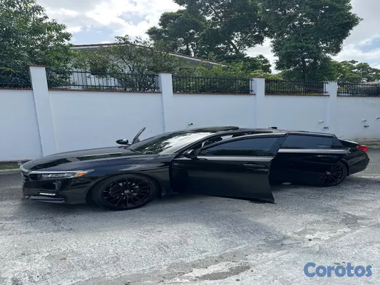 2019 Honda Accord — foto 9 / 10