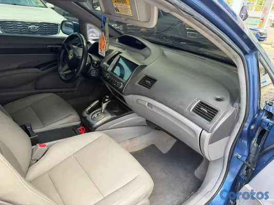 2010 Honda Civic — foto 9 / 10