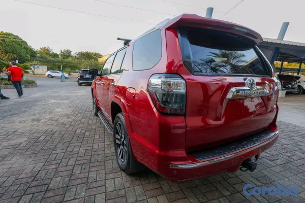 2015 Toyota 4 Runner — foto 4 / 13