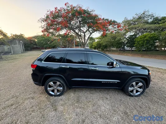2014 Jeep Grand Cherokee — foto 5 / 17