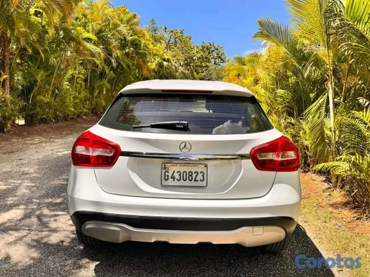 2018 Mercedes-Benz Clase GLA — foto 3 / 15