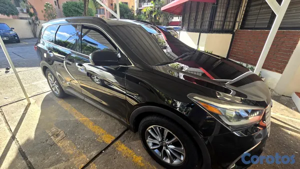 2017 Hyundai Grand Santa Fe — foto 9 / 9