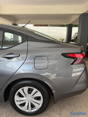 2021 Nissan Versa — foto 3 / 10