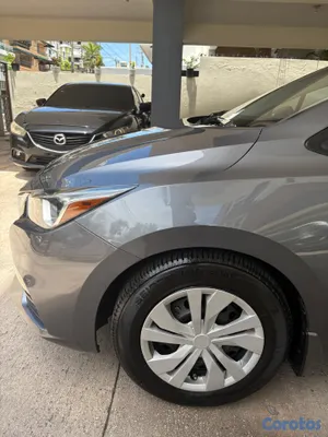 2021 Nissan Versa — foto 4 / 10