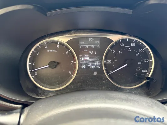 2021 Nissan Versa — foto 7 / 10