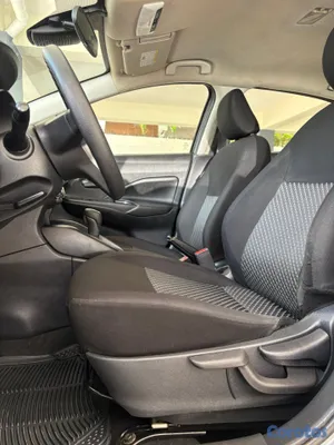 2021 Nissan Versa — foto 9 / 10