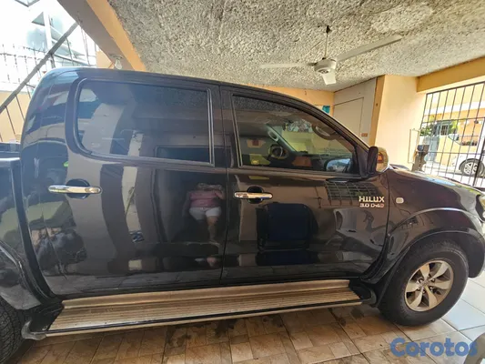 2009 Toyota Hilux — foto 9 / 14
