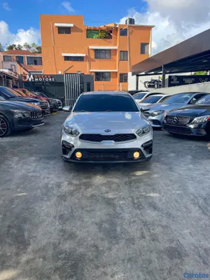 2020 Kia Forte — foto 2 / 10