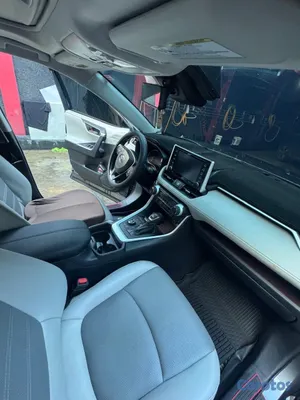 2019 Toyota Rav-4 — foto 8 / 10
