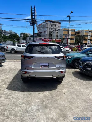 2023 Isuzu Mux — foto 6 / 9