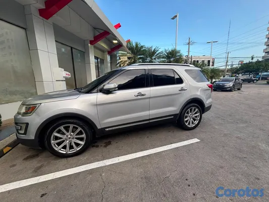 2016 Ford Explorer — foto 3 / 5