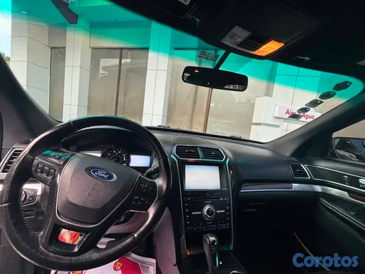 2016 Ford Explorer — foto 5 / 5